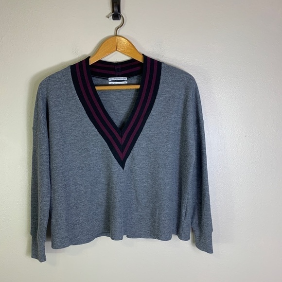 𝅺urban Outfitters Vivi Plunging V Neck Varsity Top Sweater size XS Oversized - Picture 7 of 12